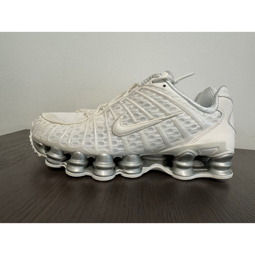 Nike Shox TL Womens 10.5 White Metallic Silver Sneakers‎ Shoes Running